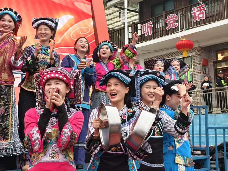 新春走基层|贵州台盘村:“村BA”上演热闹中国年(图2)