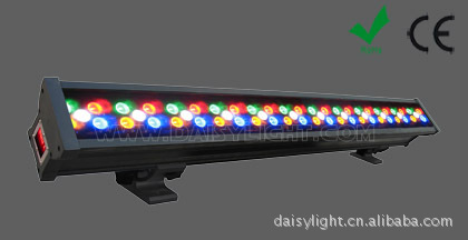 崧盛股份：公司推出大功率LED驱动器NP-M系列功率最高达到1200W兼容全球电压具备多模调光、多重防护、超低损耗等极致功效转换效率高达975%待机功耗＜05W同时可以实现灯具与控制系统双向通信智能控制灯光亮度和开闭等