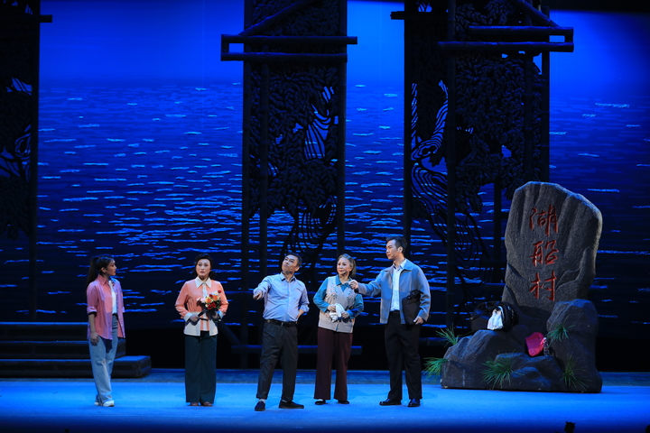 庞麦郎贵阳巡演：当流量泡沫褪去后的孤独守望