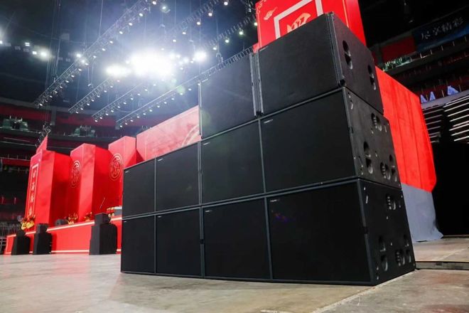 喜剧人开演唱会?!舞台科技如何让相声 “破圈”更“出圈”?(图11)