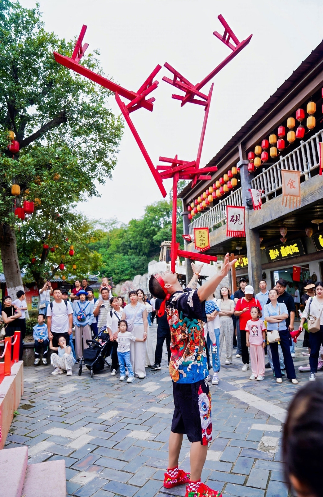 木兰草原假期两度获央视报道“火树银花不夜天”给游客沉浸式体验(图2)