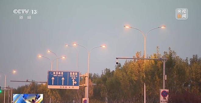 城市微更新!多地智慧路灯“一键换装”点“靓”街头(图2)