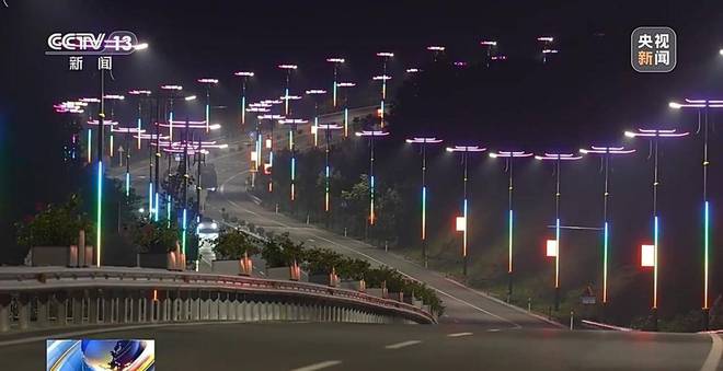 城市微更新!多地智慧路灯“一键换装”点“靓”街头(图7)