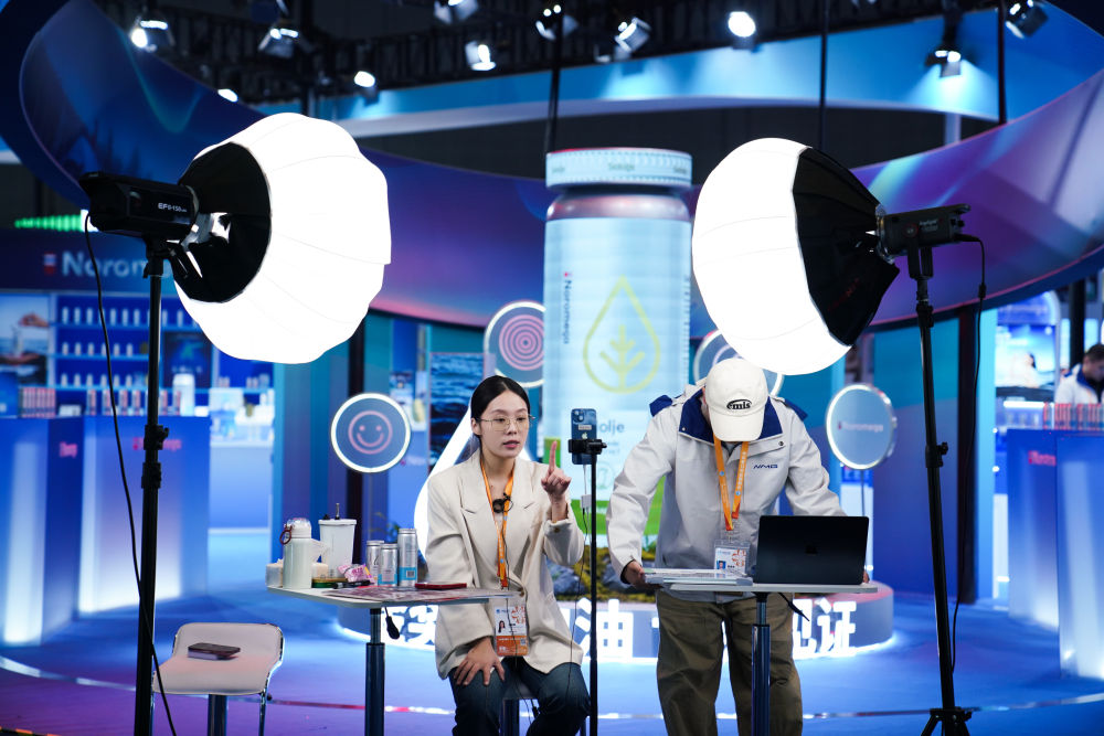 从“东方之约”到“世界机遇”:高水平开放的进博实践(图2)