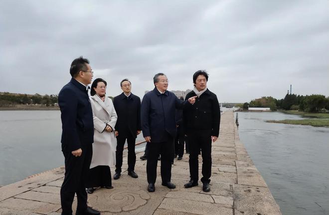 运河今日速览|扬州大学(兽医学)首度问鼎世界第一 北京大运河博物馆百余件套纹章瓷连接中西文明 城市携手做大人才工作朋友圈 “国二”落难!杭州边上演生命接力(图3)