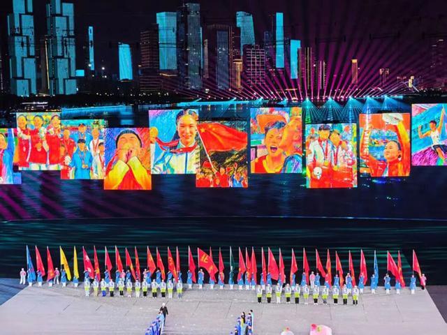 利亚德、洲明科技、光峰科技、巴可等MLED、投影闪亮十五运助力打造全球首个滨海实景“城市全景闭幕式”(图2)