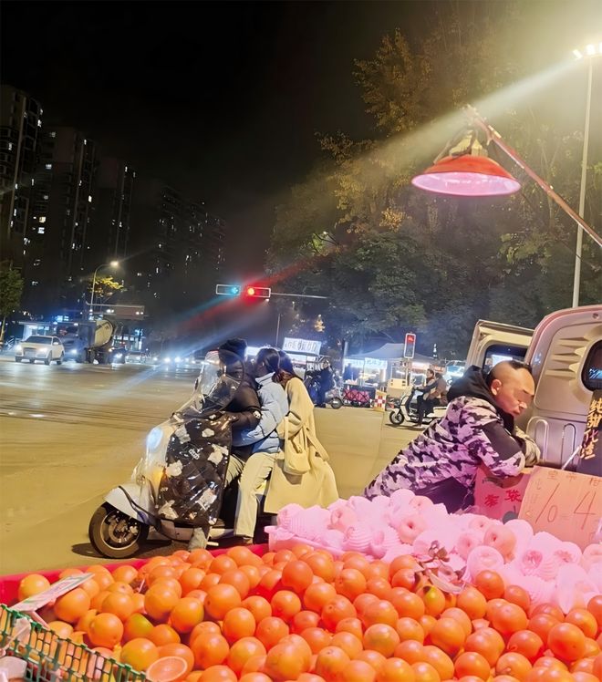 禁令之下 生鲜灯仍在“发光”? 记者调查(图2)