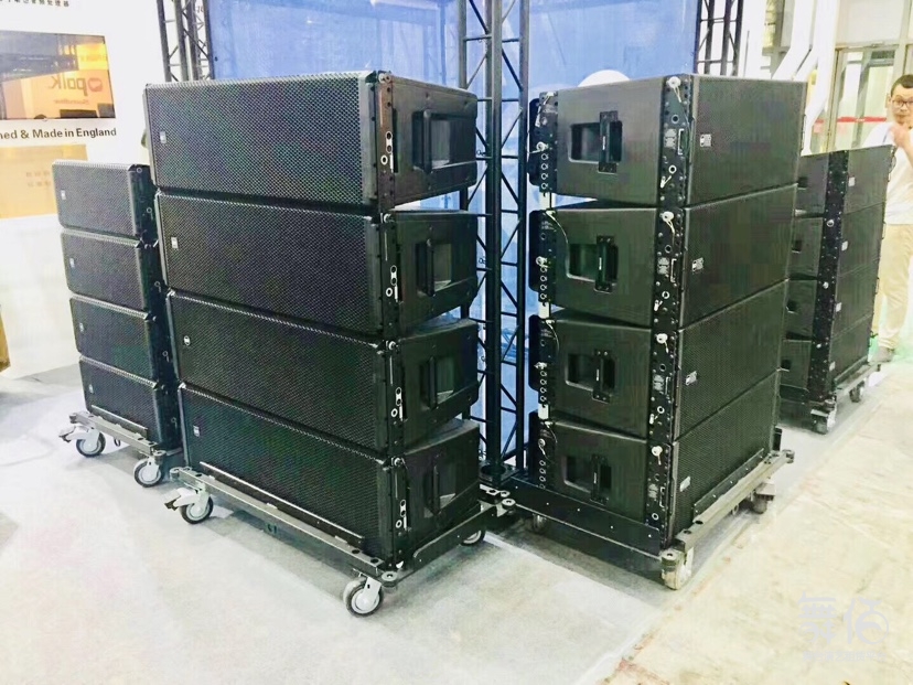 福州体育场灯光音响设备租赁 举办活动的公司 舞台灯光设备租赁(图1) 福州体育场灯光音响设备租赁 举办活动的公司 舞台灯光设备租赁