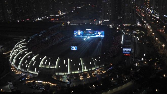 南方电网点亮“遇见美好·黔西南巅峰演唱会”(图2)