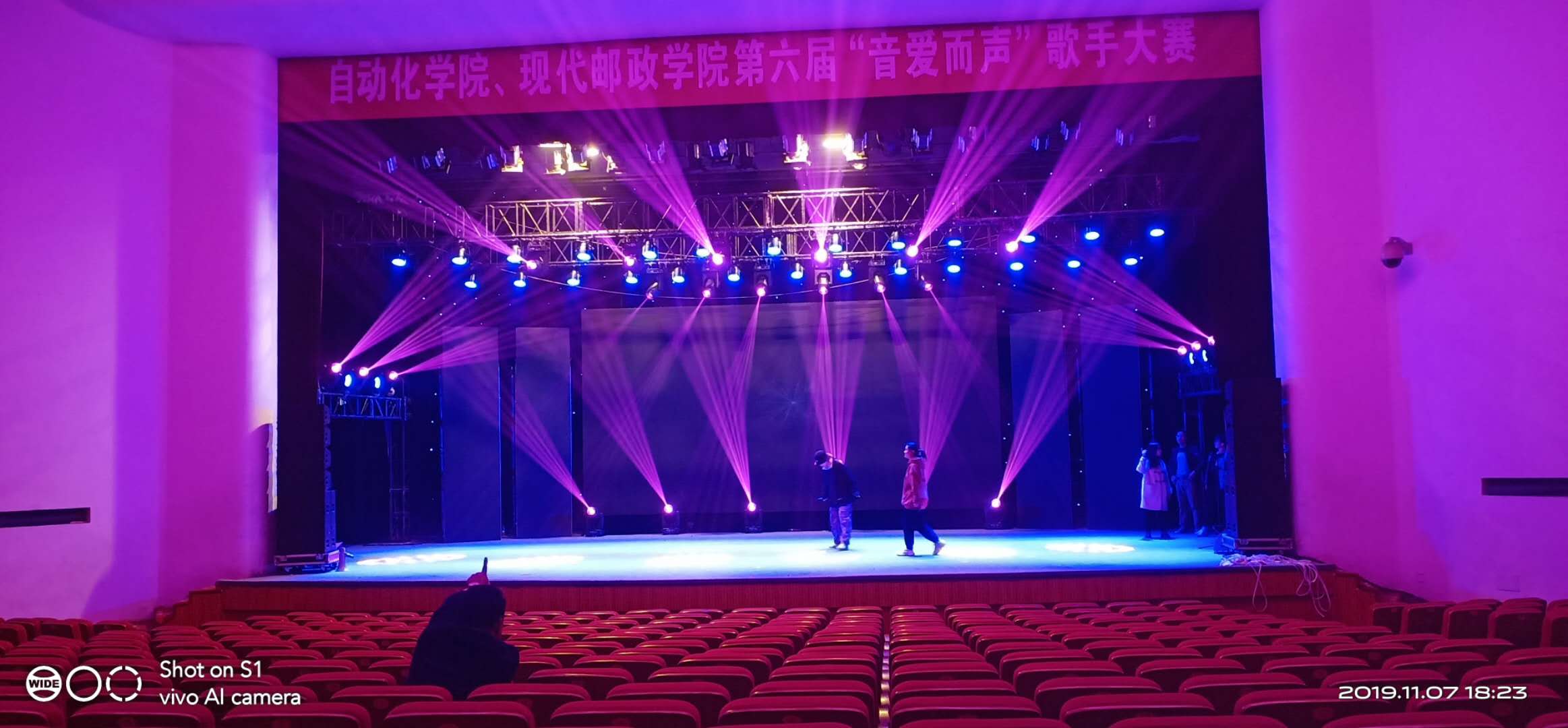 时尚奶奶团六周年跨年大秀杭州落幕：以“亮相”为名银发时尚再破年龄边界