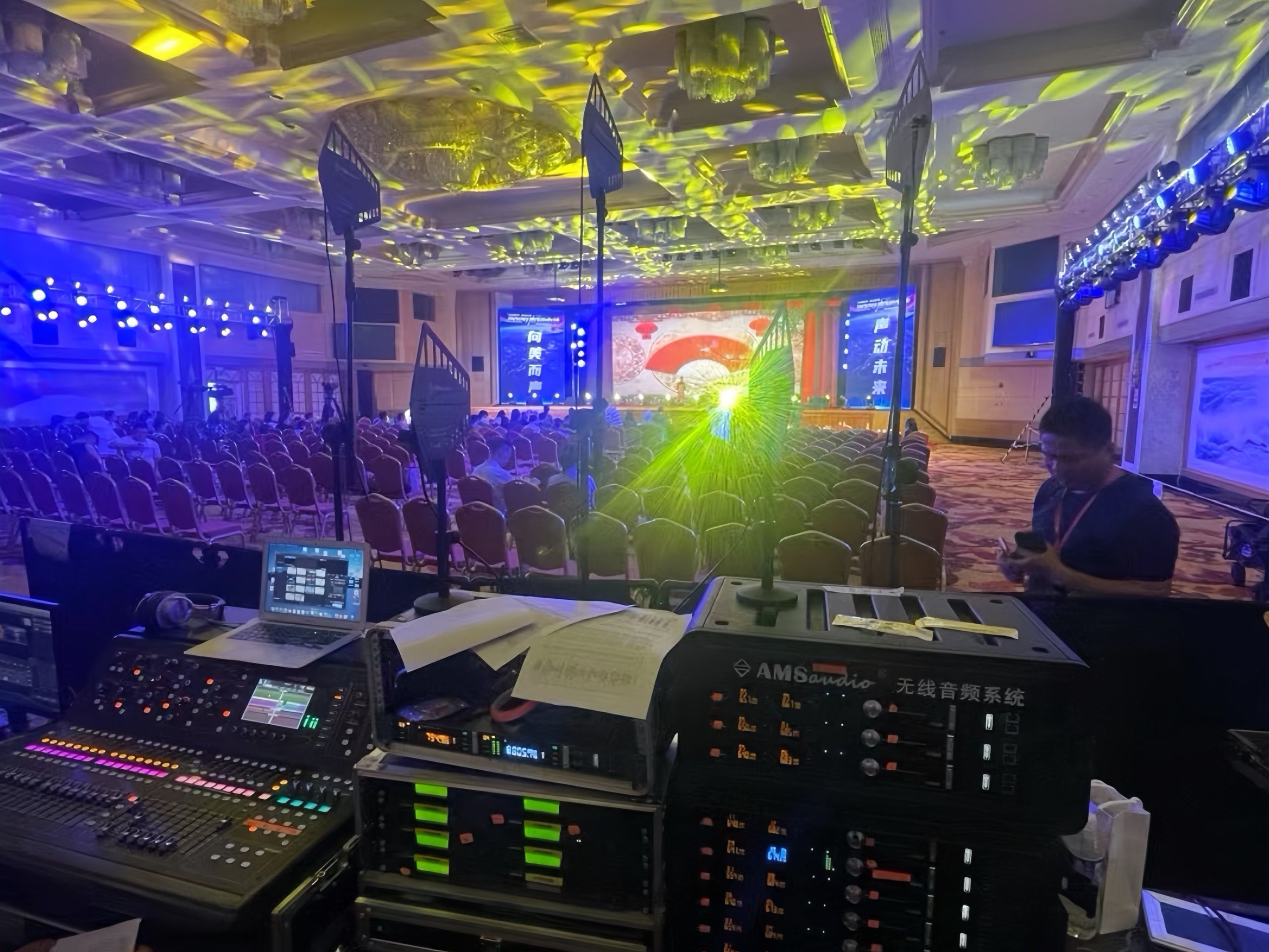 福州舞台灯光音响设备 店庆活动公司 策划推广活动 舞台灯光(图1) 福州舞台灯光音响设备 店庆活动公司 策划推广活动 舞台灯光