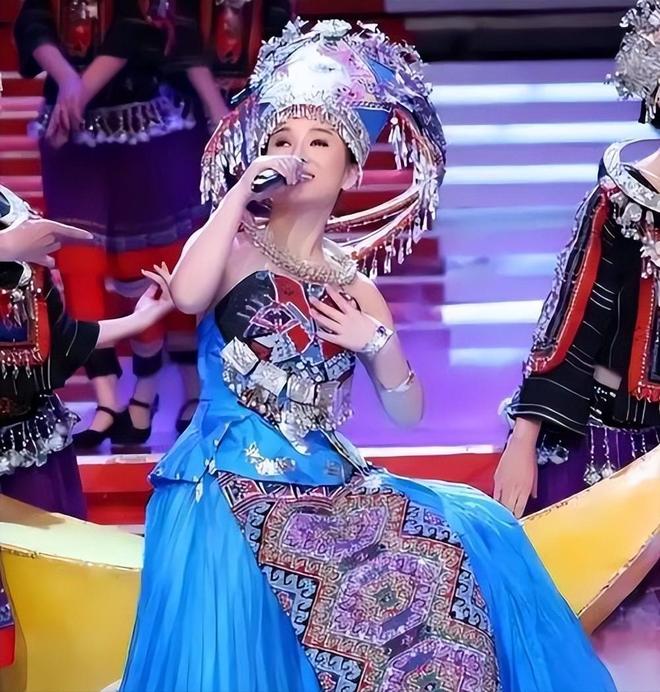 盲人歌手刘赛:7年前不顾反对嫁到农村如今丈夫成了她的骄傲(图4)