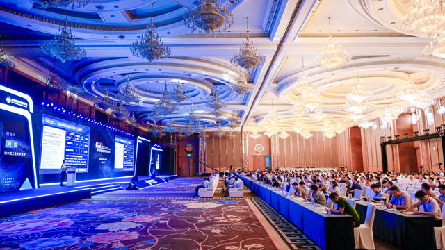 手到福来——我的问界M9在春晚送福