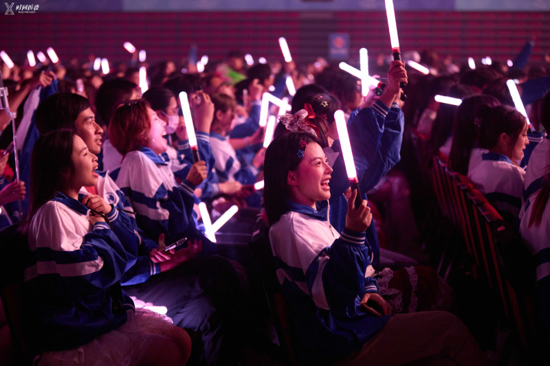 徐良巡演深圳首开 顶级舞美与青春回忆共铸时间折叠(图6)