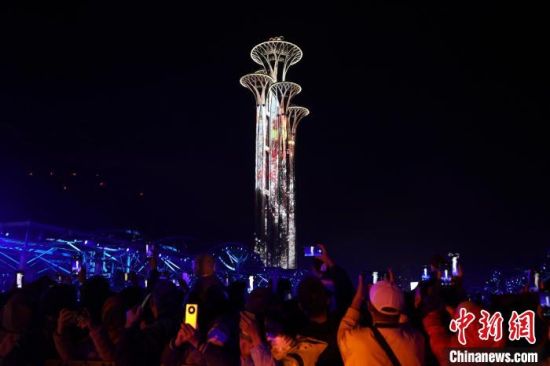 2026 GETshow圆满收官筑梦灯光携多款新品亮相苏粤协同开启舞美新篇章